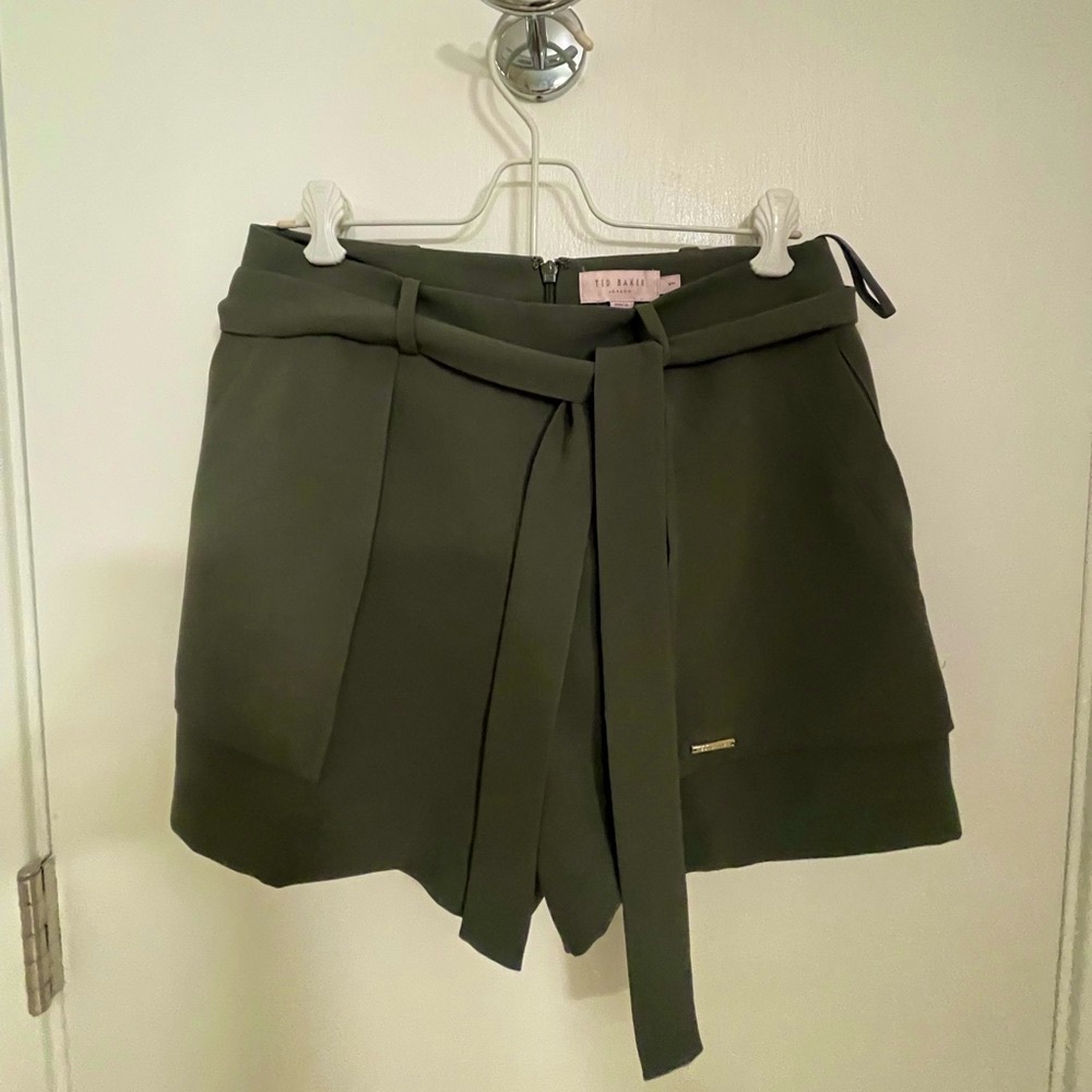 Dark green shorts by Ted Baker size 1 (US 4)